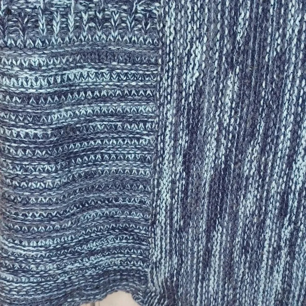 Art and Soul sleeveless sweater - Picture 3 of 6